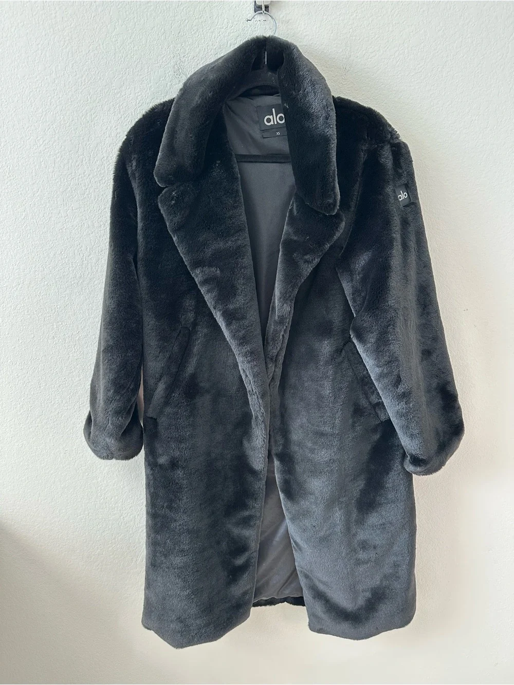 Alo Yoga Oversized Black Faux Fur Trench Coat SZ XS